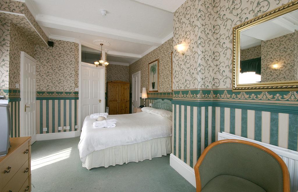 Fieldhead Hotel & Horizons Restaurant Saltash Quarto foto